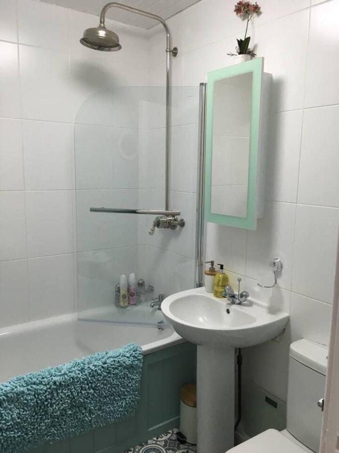 Stunning 2-Bed Apartment In Hawick Dış mekan fotoğraf